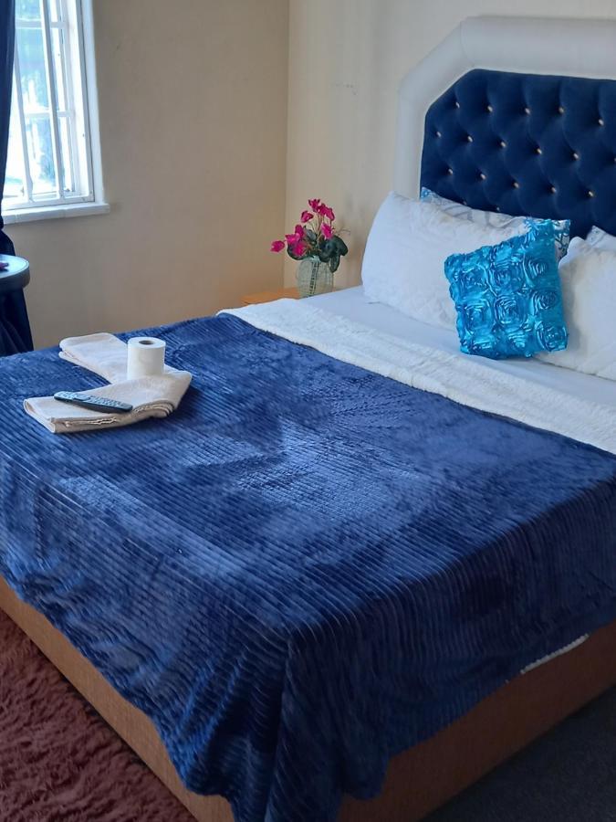 Neo&ruks Self Catering Services *