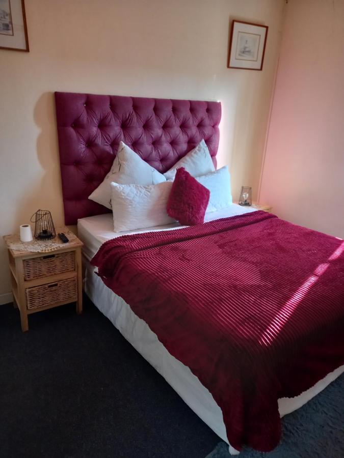 Neo&ruks Self Catering Services Bed & Breakfast Cape Town