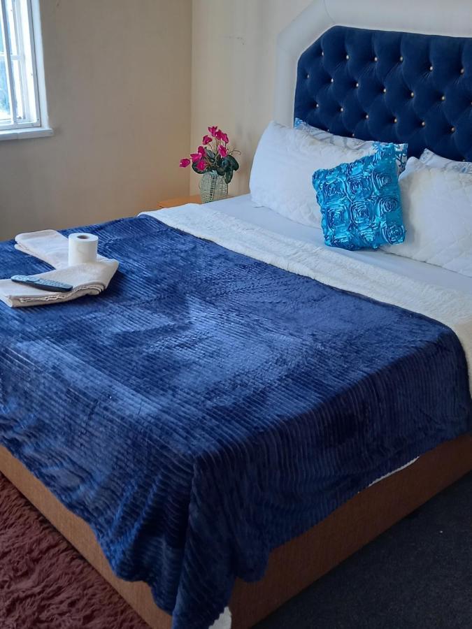 Neo&ruks Self Catering Services * Cape Town