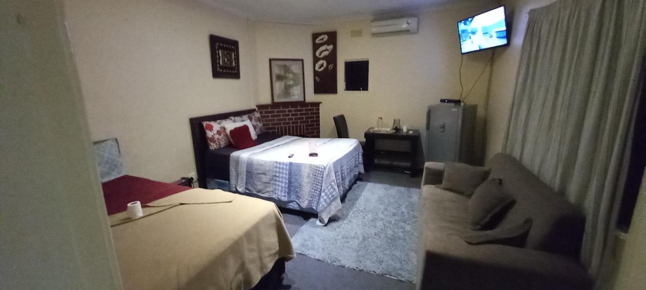 Neo&ruks Self Catering Services Bed & Breakfast