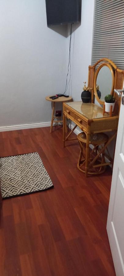 Neo&ruks Self Catering Services Bed & Breakfast Cape Town