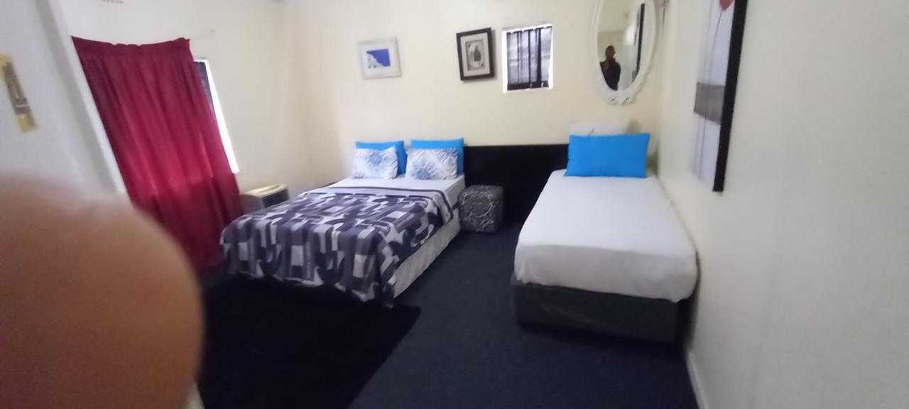 Neo&ruks Self Catering Services *