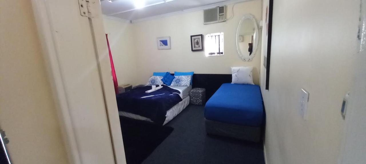 Neo&ruks Self Catering Services *